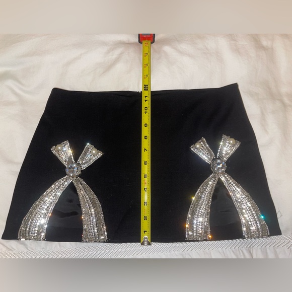 AREA NYC Black Deco Bow Slit Miniskirt - NWT- size 6 - Picture 16 of 17